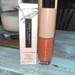 Fenty Beauty Gloss Bomb - Coral Shine
